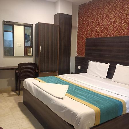 Hotel Park Avenue Lucknow Exterior foto